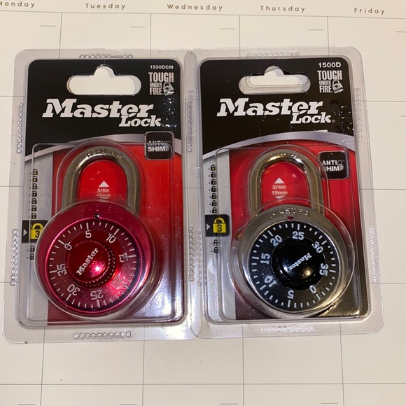Master locks - Picture 1 of 2